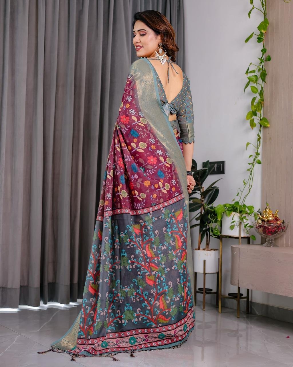 Linen Saree with zari - Image 2